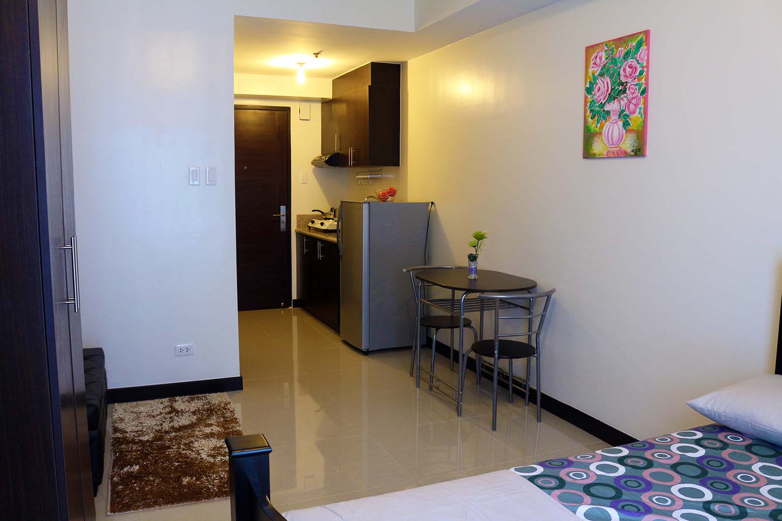 Fully Furnished Studio Condo for Rent in Pioneer (Axis Residences)