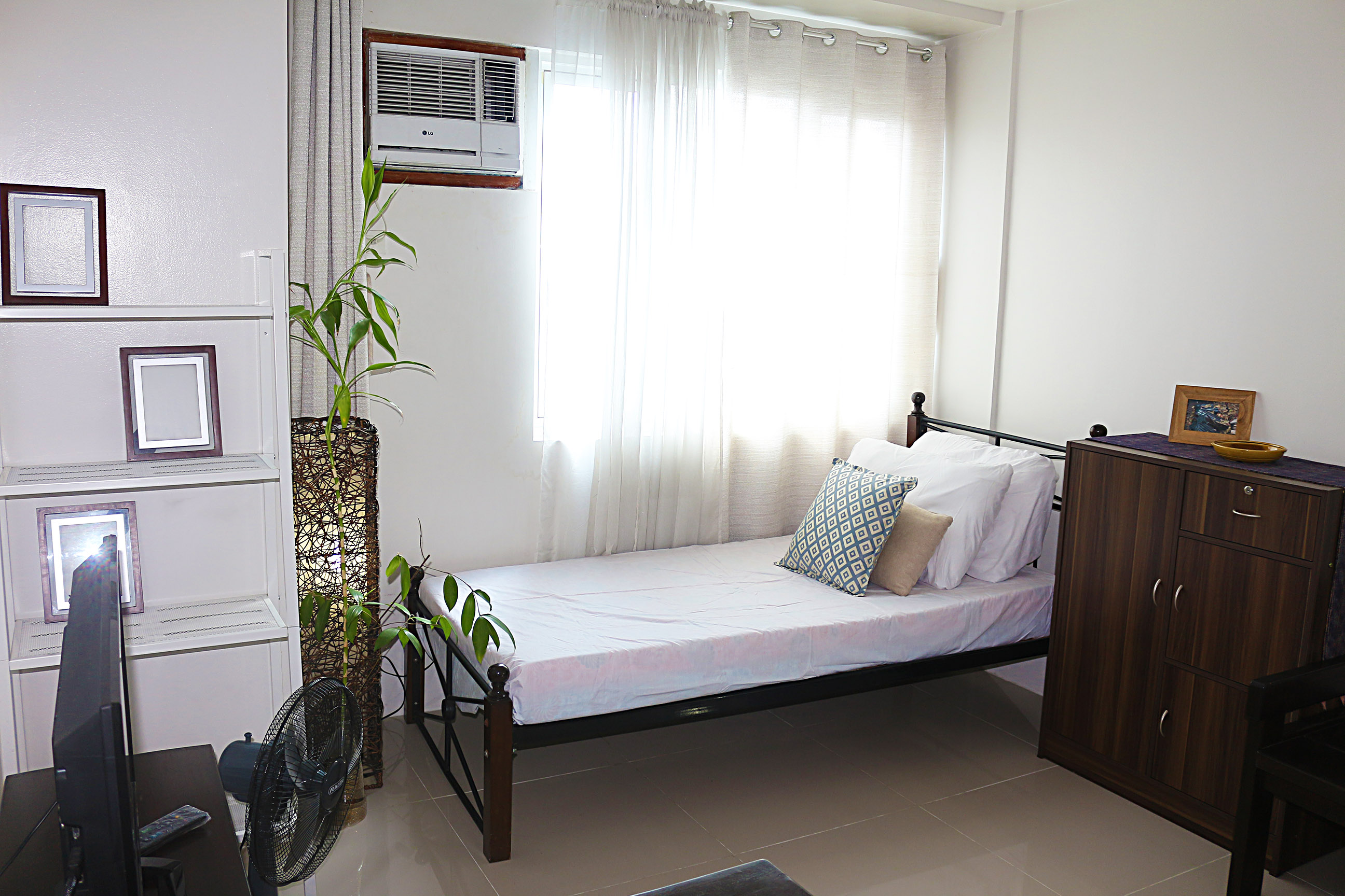 Rent condominium apartment in Katipunan Quezon City