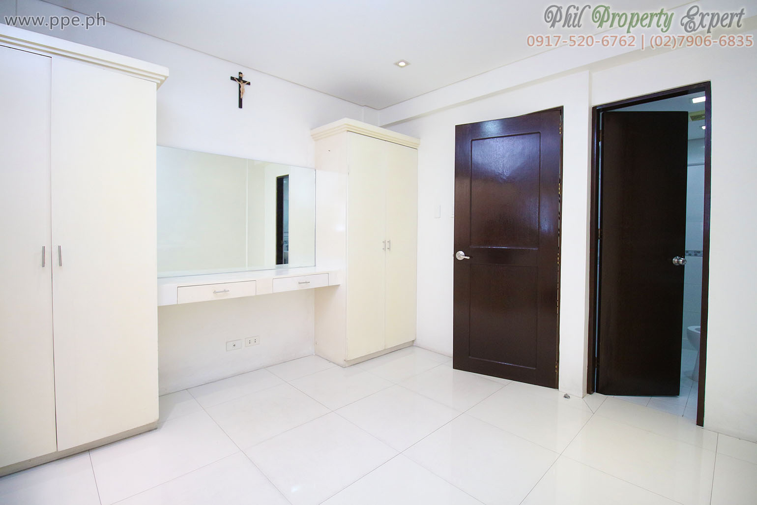 DSM Room For Rent In Brgy. Pinyahan, Quezon City