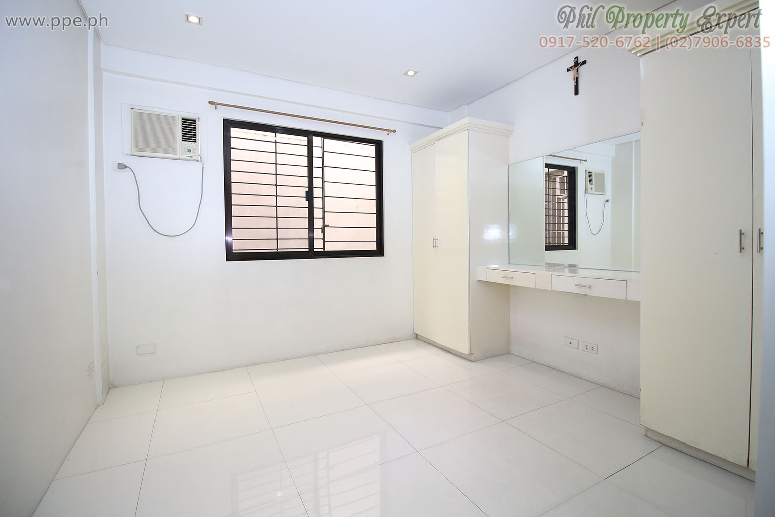 DSM Room For Rent In Brgy. Pinyahan, Quezon City